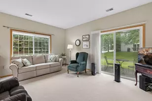 6889 Folkestone Rd, Apple Valley, MN 55124 - Photo 7
