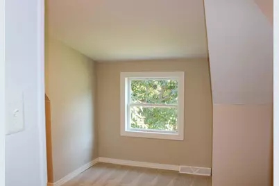 220 Garfield Street, Eveleth, MN 55734 - Photo 7