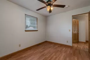 109 Jay St, Le Sueur, MN 56058 - Photo 15