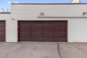 10720 Rockford Rd, Plymouth, MN 55442 - Photo 33