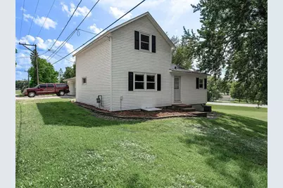 828 Clinton Street E, Waterville, MN 56096 - Photo 3