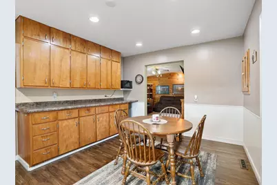 828 Clinton Street E, Waterville, MN 56096 - Photo 15