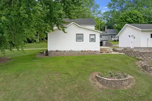 828 Clinton Street E, Waterville, MN 56096 - Photo 11