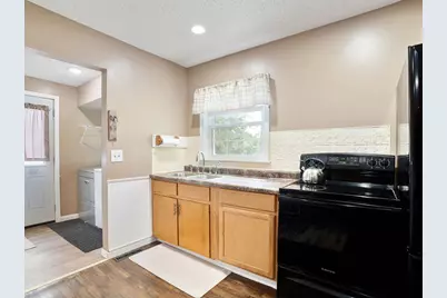 828 Clinton Street E, Waterville, MN 56096 - Photo 13
