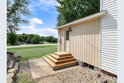 828 Clinton Street E, Waterville, MN 56096 - Photo 33