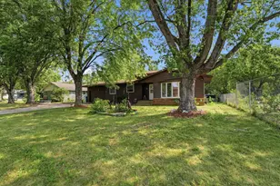 1204 Whitney Dr, Saint Cloud, MN 56303 - Photo 3