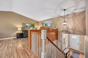 1121 Scott St S, Shakopee, MN 55379 - Photo 5