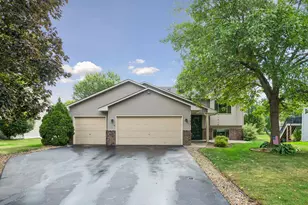 1121 Scott St S, Shakopee, MN 55379 - Photo 1
