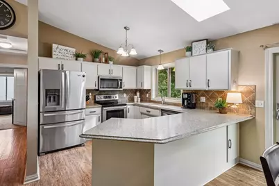 1121 Scott Street S, Shakopee, MN 55379 - Photo 11
