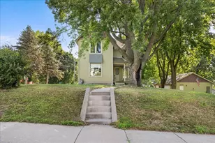 921 4th St N, Stillwater, MN 55082 - Photo 1
