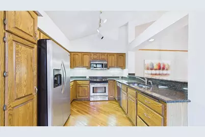16407 Grenwich Terrace, Eden Prairie, MN 55346 - Photo 3