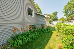 3244 Meadow Brook Ct, Vadnais Heights, MN 55127 - Photo 13