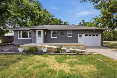 115 Park Avenue E, Hendrum, MN 56550 - Photo 1