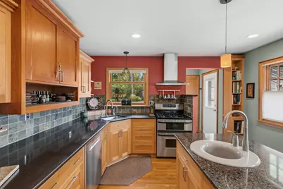 493 Wheelock Parkway W, Saint Paul, MN 55117 - Photo 15