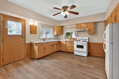 115 W Cabot Street, Le Roy, MN 55951 - Photo 5