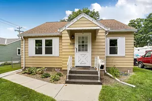 1049 16th Ave S, Saint Cloud, MN 56301 - Photo 1