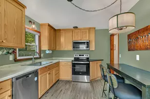 1049 16th Ave S, Saint Cloud, MN 56301 - Photo 9