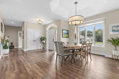 7036 Crowne Oak Road, Eden Prairie, MN 55344 - Photo 3