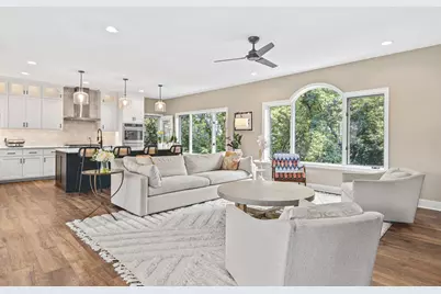 7036 Crowne Oak Road, Eden Prairie, MN 55344 - Photo 9