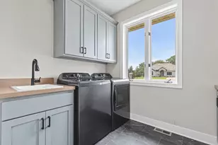 7036 Crowne Oak Rd, Eden Prairie, MN 55344 - Photo 25