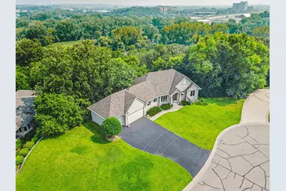 7036 Crowne Oak Road, Eden Prairie, MN 55344 - Photo 45