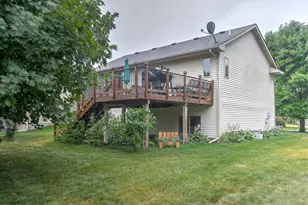 1384 Cedar Dr S, Cambridge, MN 55008 - Photo 23