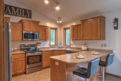 1384 Cedar Drive S, Cambridge, MN 55008 - Photo 3
