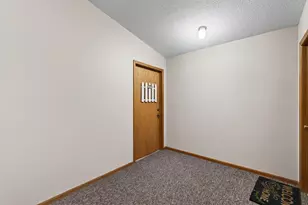 3276 Greenbrier St, Vadnais Heights, MN 55127 - Photo 25
