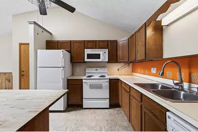 3276 Greenbrier Street #3276C, Vadnais Heights, MN 55127 - Photo 7