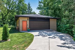 1472 Bridgeview Ave, Eagan, MN 55121 - Photo 67
