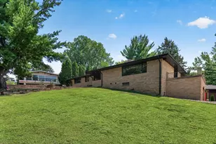 1472 Bridgeview Ave, Eagan, MN 55121 - Photo 7
