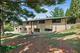 1472 Bridgeview Ave, Eagan, MN 55121 - Photo 11