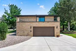 1472 Bridgeview Ave, Eagan, MN 55121 - Photo 9