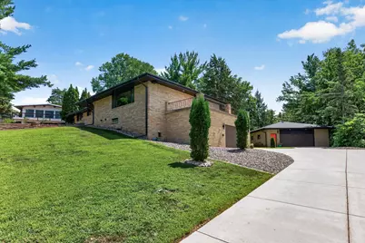 1472 Bridgeview Avenue, Eagan, MN 55121 - Photo 3