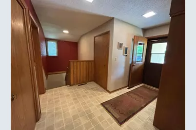911 Oakmont Drive, Thief River Falls, MN 56701 - Photo 17