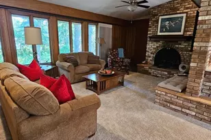 911 Oakmont Dr, Thief River Falls, MN 56701 - Photo 7