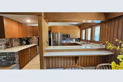 911 Oakmont Drive, Thief River Falls, MN 56701 - Photo 11