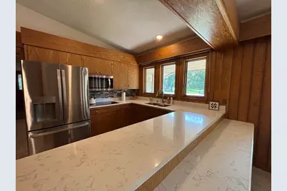 911 Oakmont Drive, Thief River Falls, MN 56701 - Photo 15