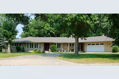 911 Oakmont Drive, Thief River Falls, MN 56701 - Photo 1