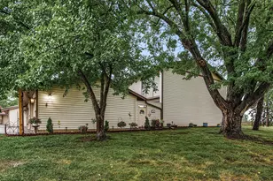 13769 Heather Hills Dr, Burnsville, MN 55337 - Photo 3
