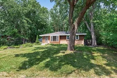 2557 Sherwood Road, Mounds View, MN 55112 - Photo 3