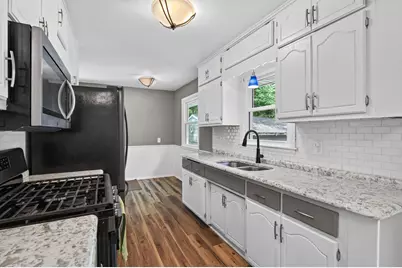 2557 Sherwood Road, Mounds View, MN 55112 - Photo 9