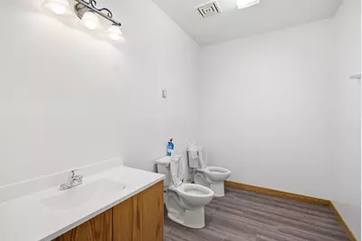 290 1st Avenue NE, Wells, MN 56097 - Photo 23