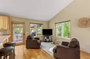 13705 Country Pl, Burnsville, MN 55337 - Photo 11