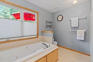 13705 Country Pl, Burnsville, MN 55337 - Photo 23