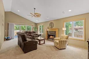 13705 Country Pl, Burnsville, MN 55337 - Photo 17