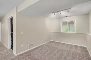 939 Savannah Rd, Eagan, MN 55123 - Photo 19