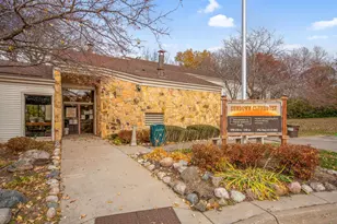 303 Elan Ct, Woodbury, MN 55125 - Photo 49