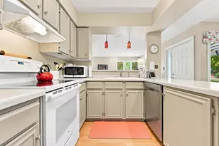 303 Elan Ct, Woodbury, MN 55125 - Photo 21