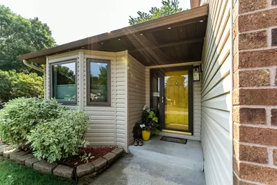 17767 S Shore Lane W, Eden Prairie, MN 55346 - Photo 3